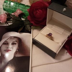 VINTAGE, 14k SOLID YELLOW GOLD AMETHYST RING, SIZE 3